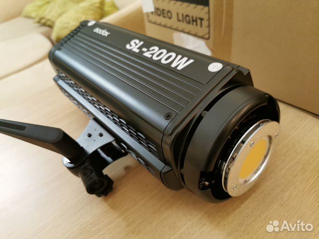 Свет для видеосъемки Godox sl-200 w (white) Свет для видеосъемки Godox sl-200 w (white)