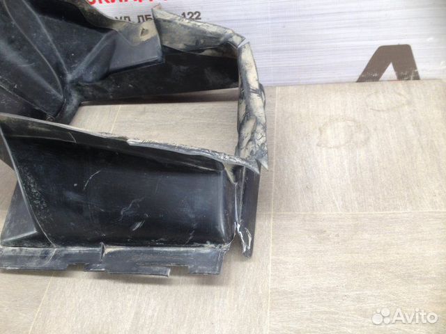 Дефлектор интрекулера левый Volkswagen Touareg 2