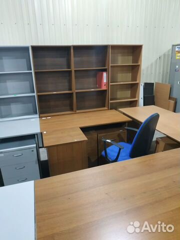 Стол с бриф приставкой