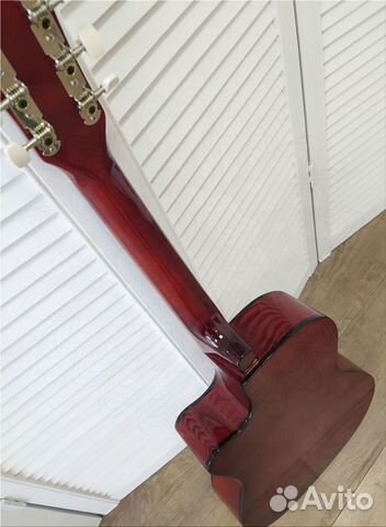 Гитара новая