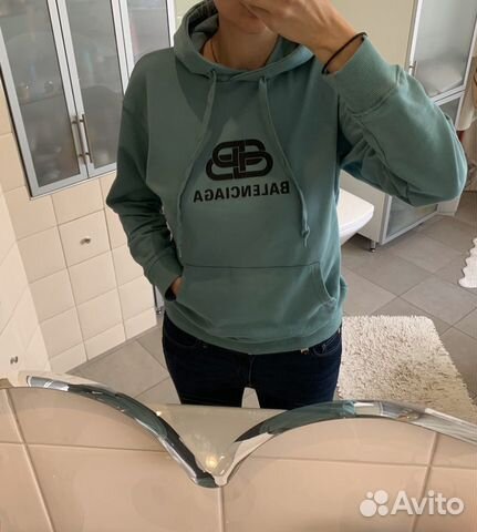 Свитшот balenciaga женский новый Свитшот balenciaga женский новый