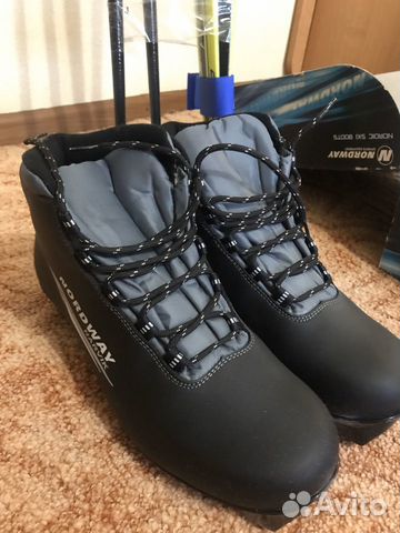 Беговые лыжи