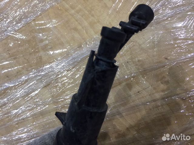 Форсунка омывателя фар передняя левая Volkswagen Форсунка омывателя фар передняя левая Volkswagen