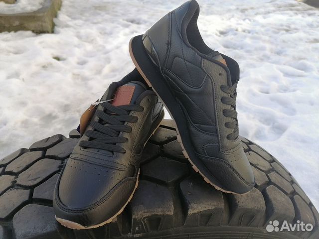 Кроссовки