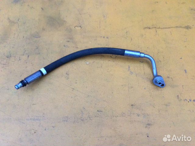 Трубка гидроподвески задняя Mercedes W221 S 221 Трубка гидроподвески задняя Mercedes W221 S 221