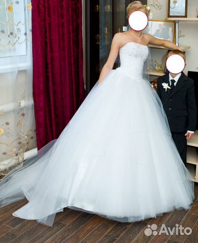 Свадебное платье со шлейфом (индивидуальный пошив) Свадебное платье со шлейфом (индивидуальный пошив)