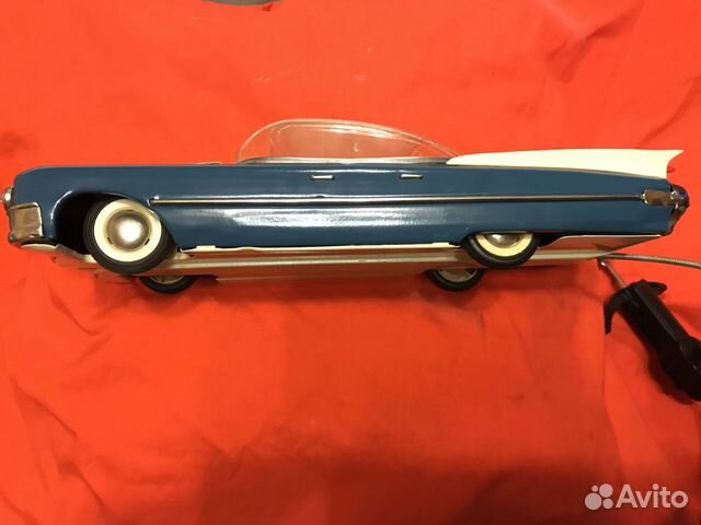 Игрушка Cadillac Eldorado на тросиковом механизме Игрушка Cadillac Eldorado на тросиковом механизме