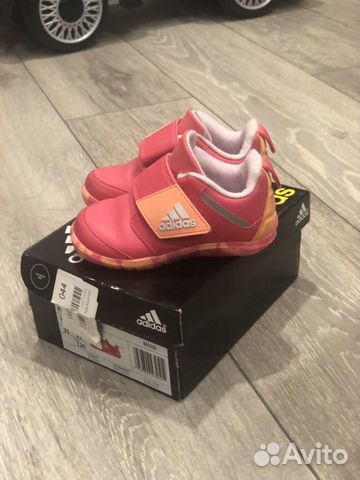 Кроссовки Adidas