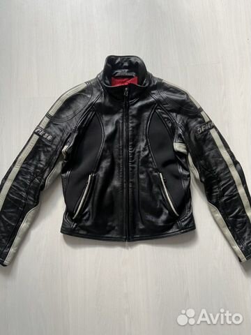 Мотокуртка Dainese женская 42 размер Мотокуртка Dainese женская 42 размер