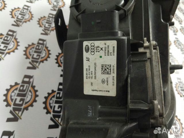 Фара передняя левая и правая Ауди А3 (8V) Фара передняя левая и правая Ауди А3 (8V)