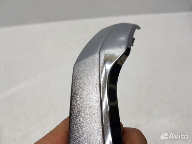 Хром решетки радиатора правый Toyota Hilux 8 2015