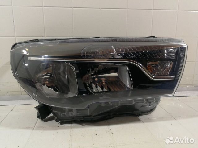 Фара передняя правая LADA Vesta 2180 / 2181 Фара передняя правая LADA Vesta 2180 / 2181