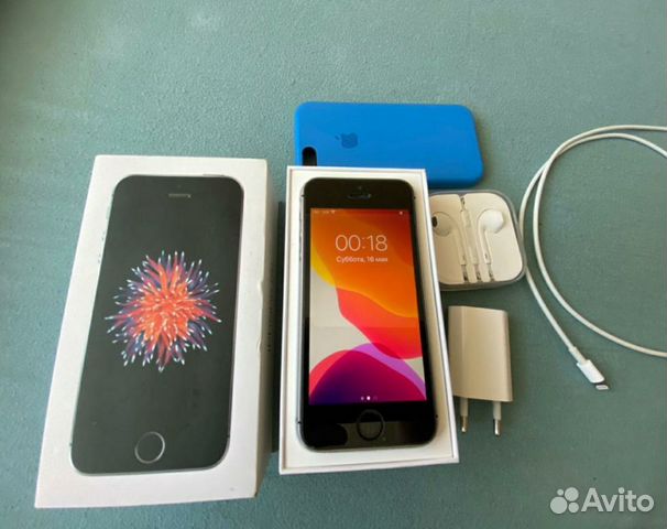 Телефон iPhone se 32 gb Телефон iPhone se 32 gb