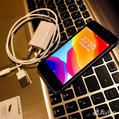 Телефон iPhone SE 32 gb Телефон iPhone SE 32 gb
