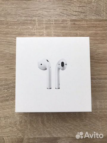 Беспроводные наушники AirPods (1-е поколение) Беспроводные наушники AirPods (1-е поколение)