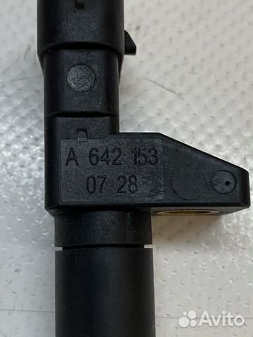 Датчик коленвала A 6421530728 Mercedes