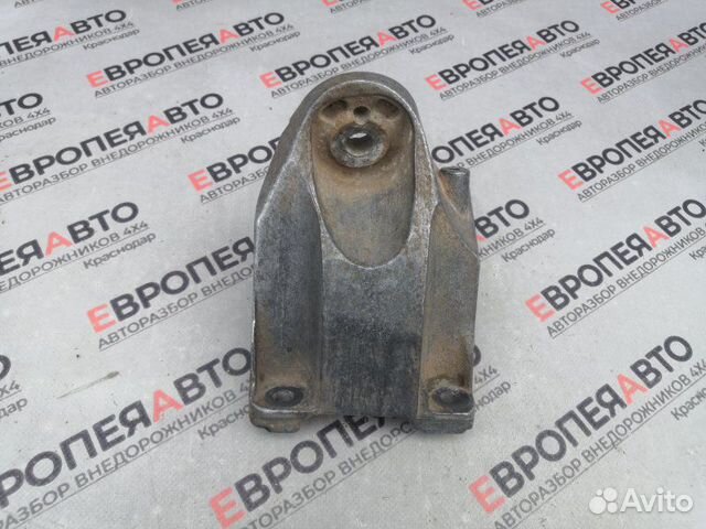 Кронштейн двигателя левый Audi Q7 4L BAR 2007 Кронштейн двигателя левый Audi Q7 4L BAR 2007