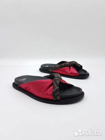 Шлепанцы Фенди Fendi. синие, розовые, красные