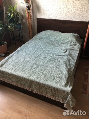 Кровать двухспальная 140х200 IKEA с матрасом и ящи Кровать двухспальная 140х200 IKEA с матрасом и ящи