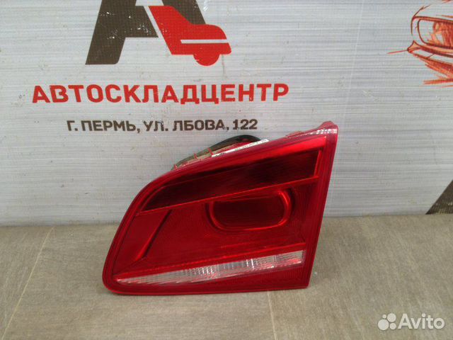 Фонарь правый - вставка в дверь / крышку багажника