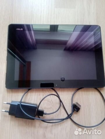 Планшет-транформер Asus TF300TG Планшет-транформер Asus TF300TG