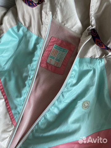 Куртка ветровка