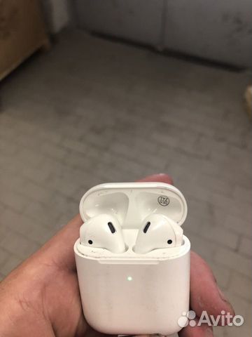 Наушники AirPods Наушники AirPods