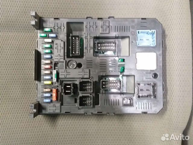 Ситроен С4 Блок предохранителей