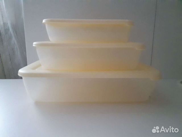 Набор пластиковых контейнеров