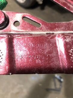 Петля капота правая Mercedes-Benz Ml-Class W164