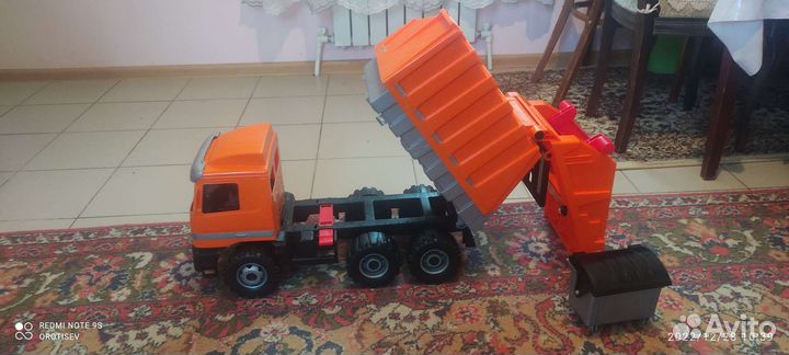 Игрушка машина мусоровоз