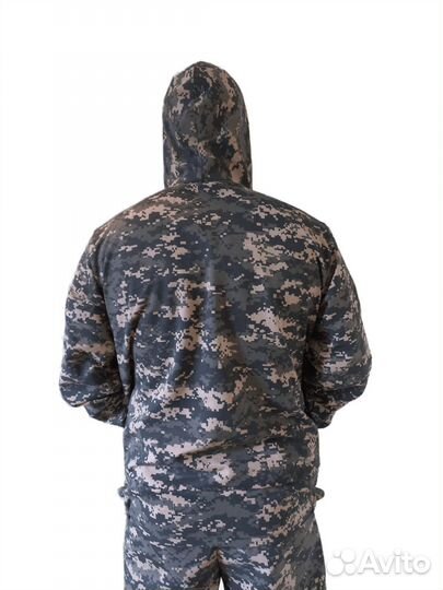 Камуфлированный костюм