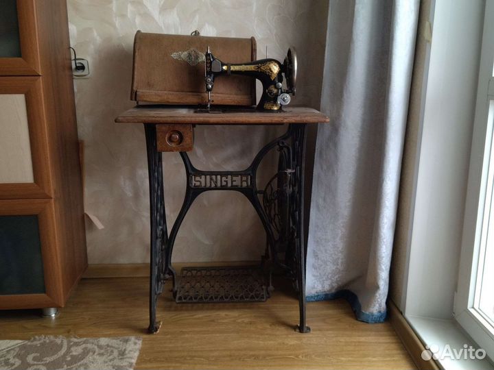 Швейная машина Singer