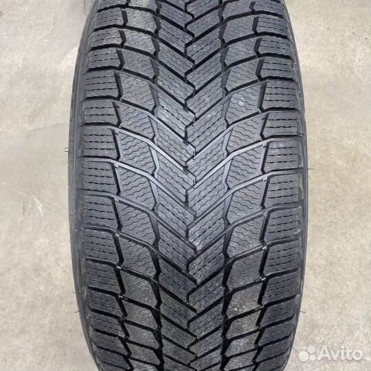 Michelin X-Ice Snow 235/45 R17 97H