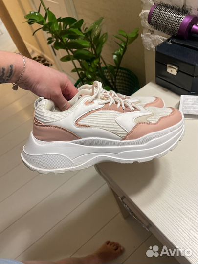 Кроссовки sinsay 39