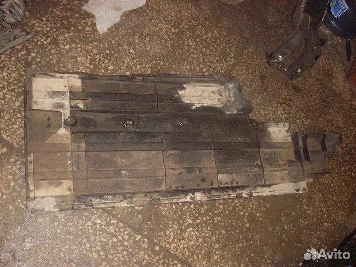 Защита днища правая (Subaru Outback)