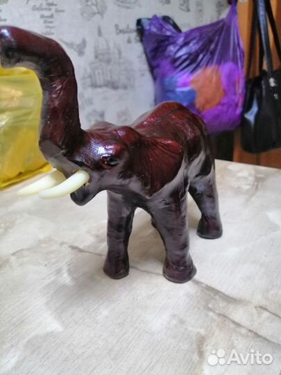 Статуэтка слон