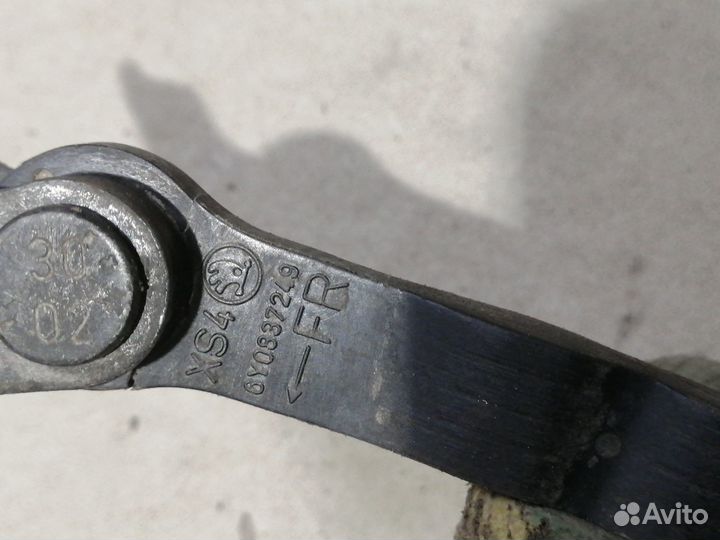 Ограничитель двери Skoda Fabia 1999-2007