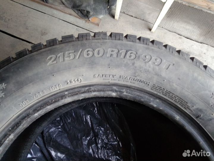 Kumho WinterCraft Ice WI31 215/60 R16 99T