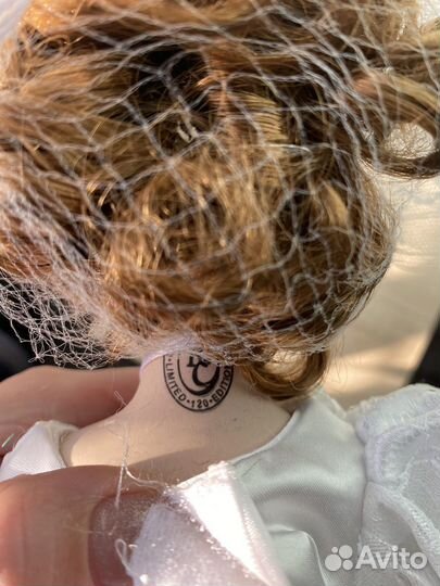 Кукла коллекционная фарфоровая