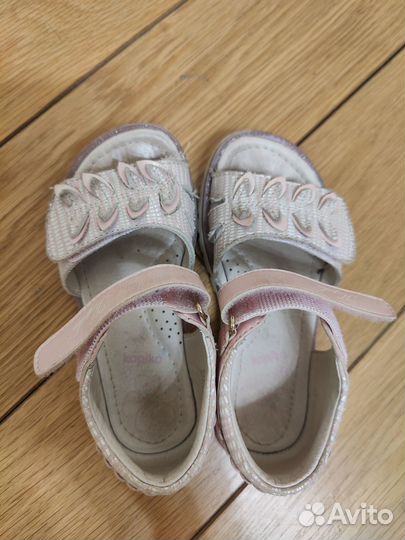 Сандалии для девочки Kapika 27 размер