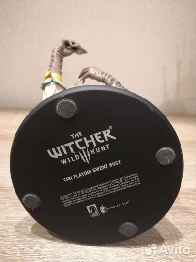 Бюсты Геральта и Цириллы от Dark Horse