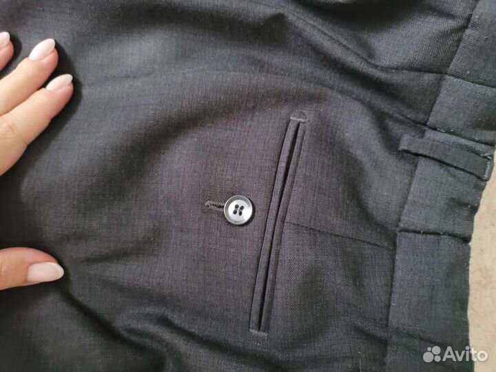 Продаю школьный костюм на мальчика рост 158-164