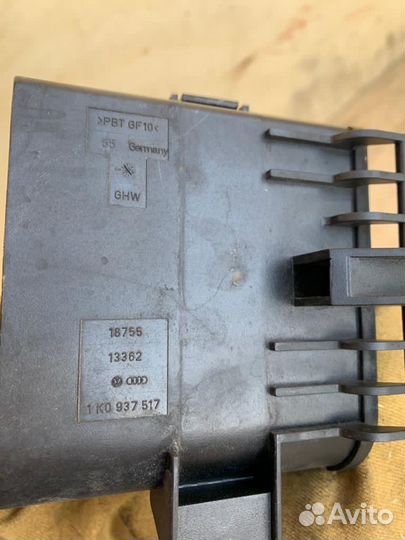 Распределитель напряжения VW Passat