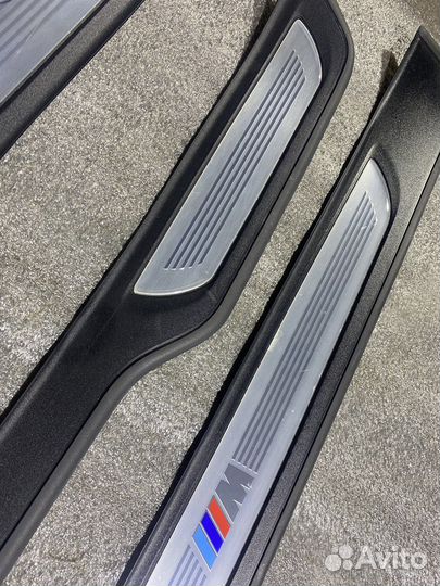 Накладки порогов М-тех BMW 3 e90