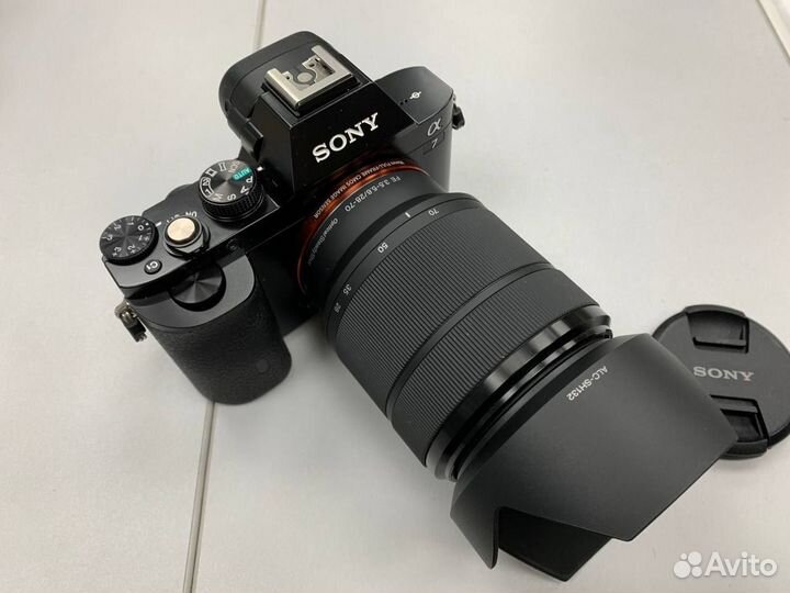 Sony Alpha ilce-7 Kit FE 28-70mm f/3.5-5.6 OSS