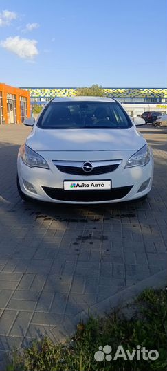 Opel Astra 1.4 AT, 2011, 190 750 км