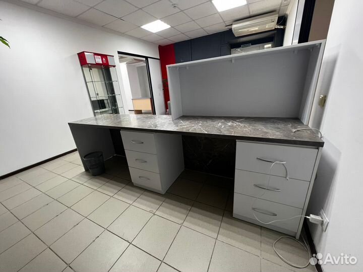 Стойка ресепшн