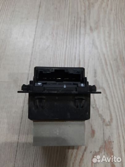 Резистор печки Реостат Nissan qashqai J10