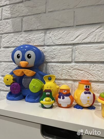 Игрушки для купания в ванной baby go